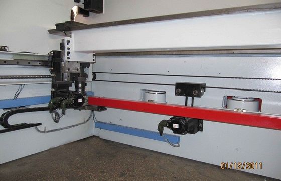 Υψηλή αποδοτικότητα CNC υδραυλικά 3mm φρένο Τύπου 100 τόνου & κάμπτοντας μηχανή
